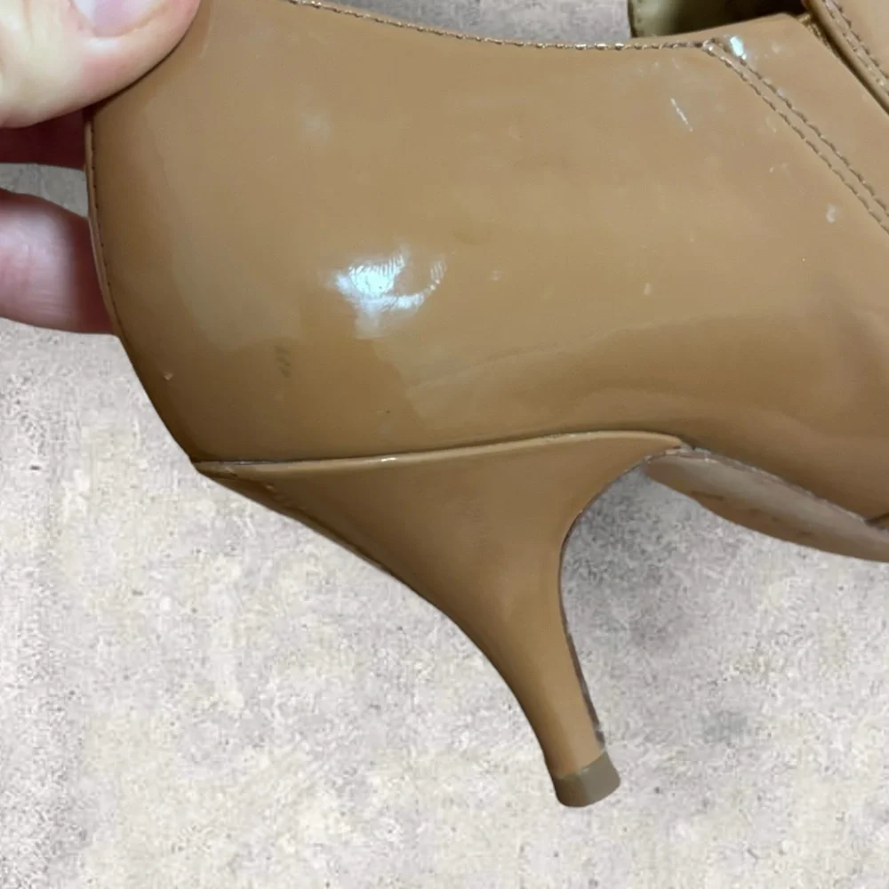 Tory Burch size camel